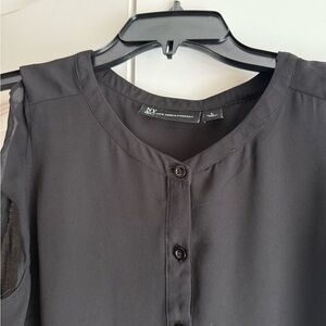 New York & Company Black Sleeveless Shirt